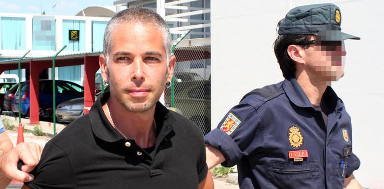 La Policía Nacional traslada desde Francia a los miembros de ETA Arteche Rodríguez y Jiménez Morales