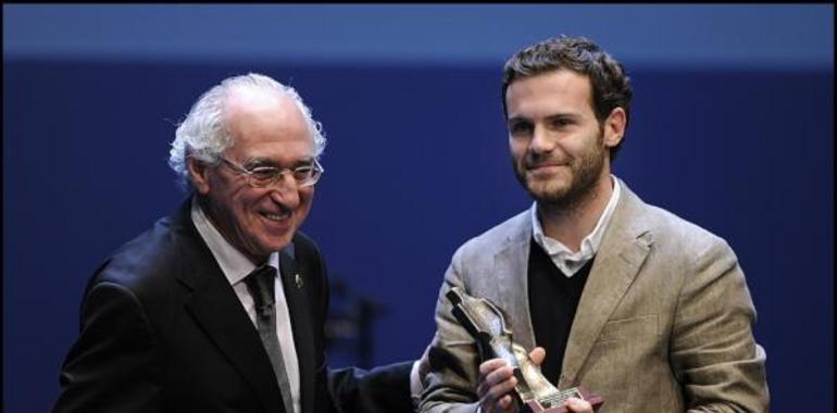 Mata: "Si hay un futbolista al que su selección debería esperar, ése es Villa"