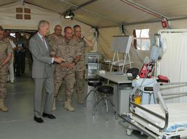 Morenés anima a médicos y enfermeros a incorporarse a las Fuerzas Armadas