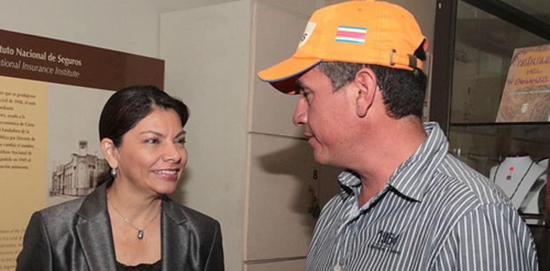 Reconocimiento presidencial a Warner Rojas tras su histórico ascenso al Everest