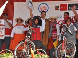 Humala lanza "Rutas Solidarias: bicicletas rurales para llegar a la escuela”, contra el absentismo