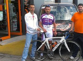 El hostelero Tante Argüelles recorrerá España en bicicleta 'de punta a punta' 