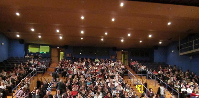 Gala Mágica Benéfica en el Nuevo Teatro de La Felguera