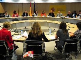 El Gobierno propone a las CC.AA. ampliar horarios y fijar nuevas zonas de afluencia turística