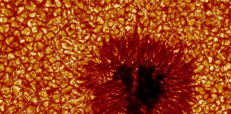 El flujo de gases calientes y fríos origina los núcleos oscuros de las manchas solares