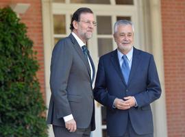 Rajoy apunta a Griñán 'probable' cumbre de presidentes autonómicos en septiembre