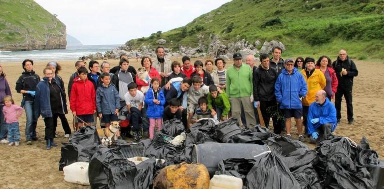 Voluntariado en playas para la mejora y conservación del litoral español 