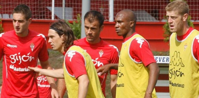 Tres hombres del filial en la primera convocatoria de la temporada