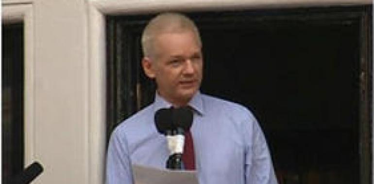 Assange pide a Inglaterra un salvoconducto y a Obama que deje de perseguir a Wikileaks