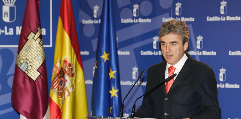 Cospedal envía al paro al 43% de los interinos de Castilla-La Mancha