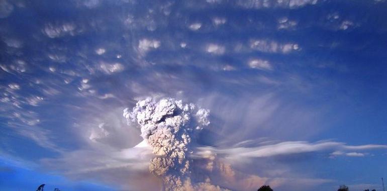 Las cenizas del volcán Puyehue continúan afectando al Cono Sur