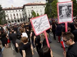 Otro viernes 'de luto' contra los recortes del Gobierno