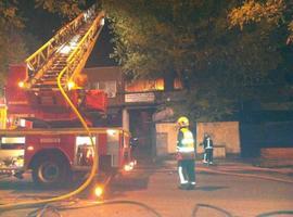 La policía investiga las causas de un incendio en Torrejón de Ardoz