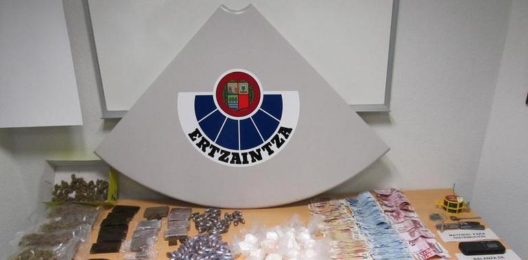 Abadiño, detenido por traficar con drogas en la zona del Duranguesado