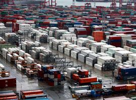 El déficit comercial disminuye un 20,9 por ciento en lo que va de año 