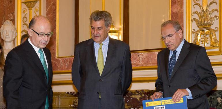 El Gobierno entrega el Proyecto de Ley de Presupuestos Generales del Estado para 2013