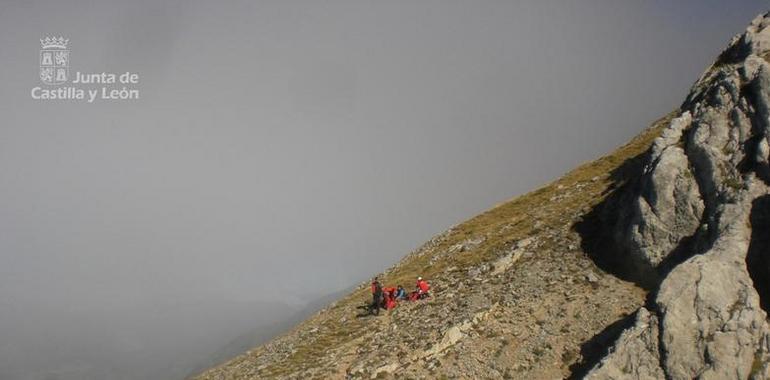 Rescatado un montañero herido en el Pico de la Cruz (León)