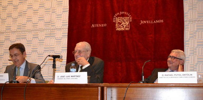 Fernández-Miranda: "Asturias necesita nuevas soluciones para sus viejos y conocidos problemas"