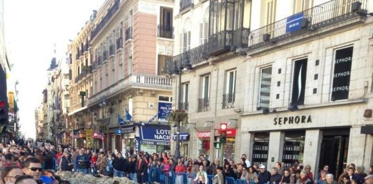 Un mar de lana inunda las calles de Madrid