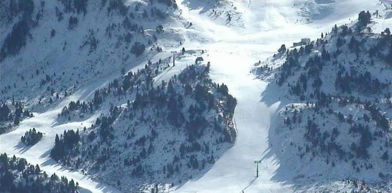 Baqueira Beret presenta su renovada oferta en Oviedo