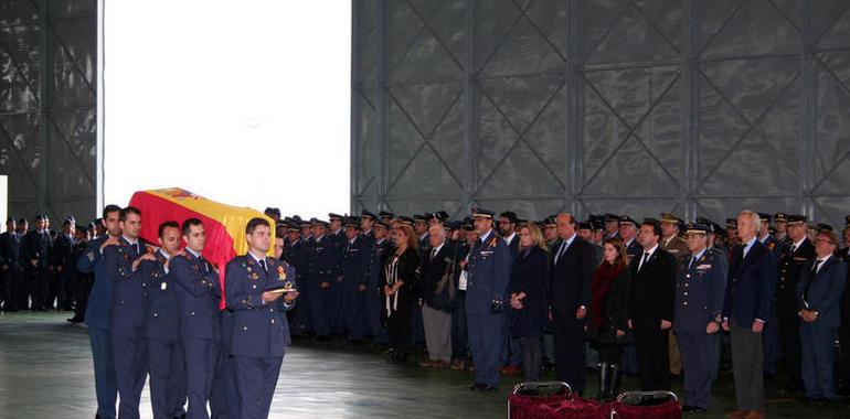 Funerales por el comandante fallecido en Talavera la Real