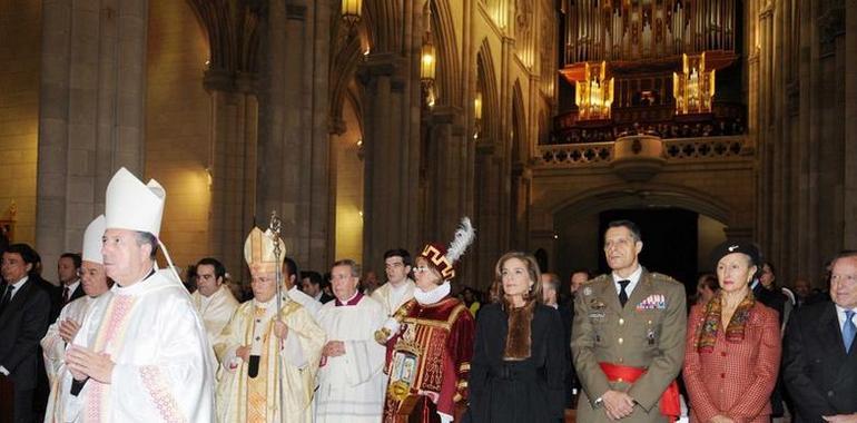 Ana Botella pide protección a La Almudena