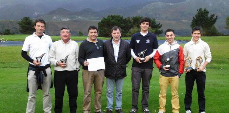 Ganadores del Torneo Asturies x África, en el Club de Golf de Llanes