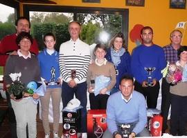 Ganadores del torneo 'Casa-Club', en el Club de Golf de Llanes