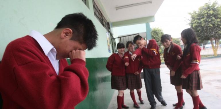 Expulsan a un profesor en Perú por burlas sobre el color de piel de un alumno 