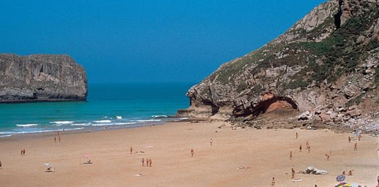 Las playas de Llanes tienen aguas de calidad buena y muy buena