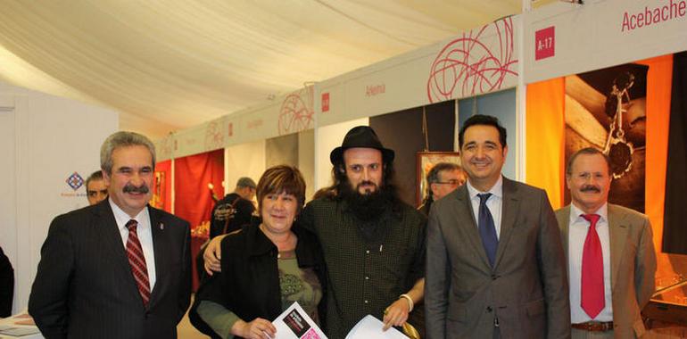 Narciso Galán y Nieves Alonso, premios del concurso de Artesanía de Oviedo