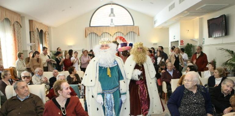 Padre Ángel:  “Los Mayores También Creen en los Reyes Magos”