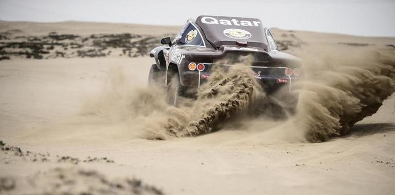 Victoria y liderato para Carlos Sainz en el Dakar