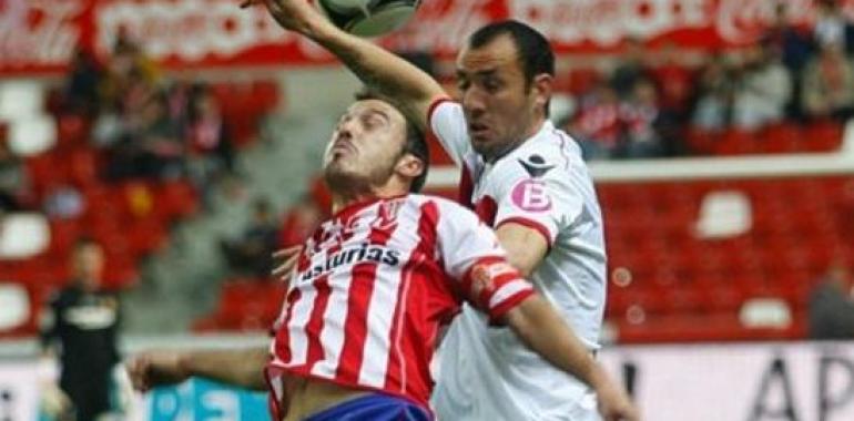 Luis Morán, firma por el Mirandés