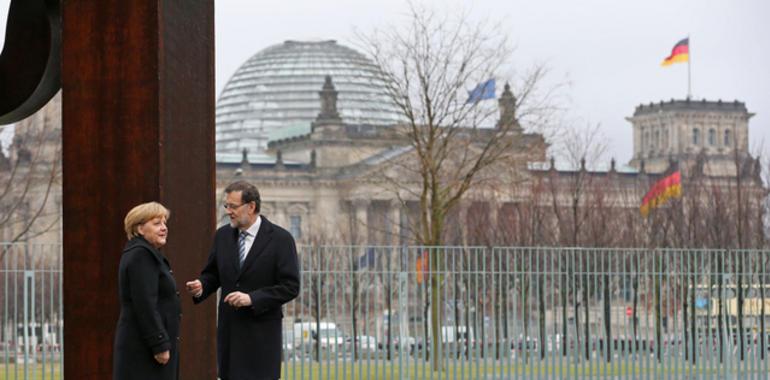 Rajoy se reafirma en la falsedad de los apuntes 