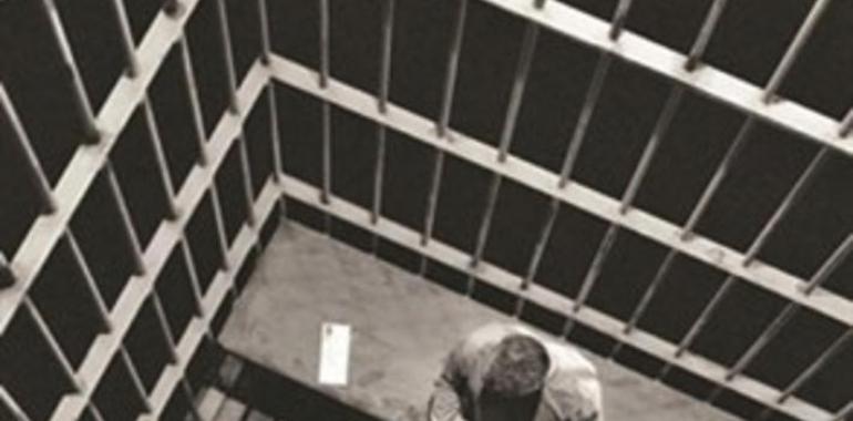 ¿Te han contado lo de las fotos? ¿Te han contado lo de los asesinatos?