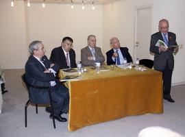 Amigos de Cudillero presenta 'El Baluarte' en el Centro Asturiano de Madrid