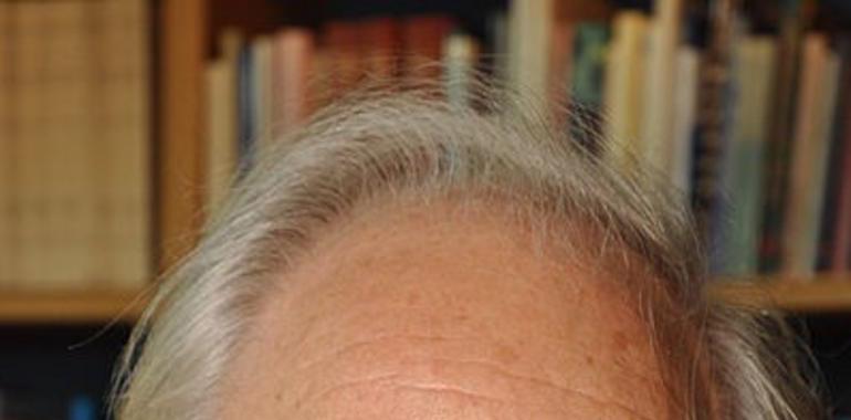 Harold Kroto: “Para ganar un premio Nobel no hay que ser un genio”