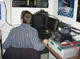 El primer “smartphone” lanzado al espacio contacta con España