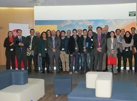 Jóvenes empresarios perfeccionan el networking en Avilés