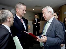 Valcárcel pide que no se aplique la 'euroviñeta' a los vehículos pesados de transportes de mercancías