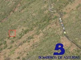 Dos jóvenes heridos tras caer su vehículo 200 metros desde una pista forestal en Tudela de Agüeria