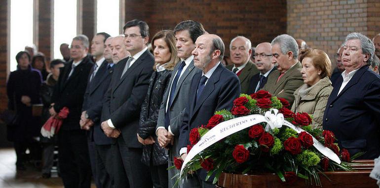 "Vamos a echar muchísimo de menos a Martínez Noval, un gran servidor público y un gran socialista"