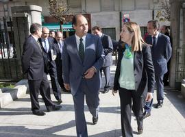 Pastor anuncia inversiones ferroviarias en Cantabria para reducir una hora entre Santander y Madrid 