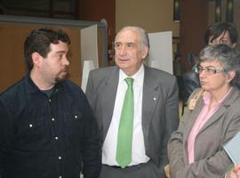 La consejera responde en positivo a la inquietud de la Universidad sobre investigación