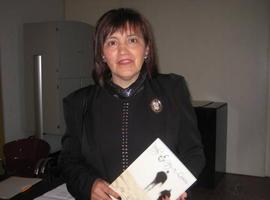 La quirosana Laura Herminia García presentó en Llanes “Nechy & Ney en Quirós” 
