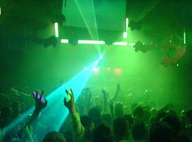 Incautan más de 1.000 cápsulas de 'gas de la risa' en una conocida discoteca de Oviedo