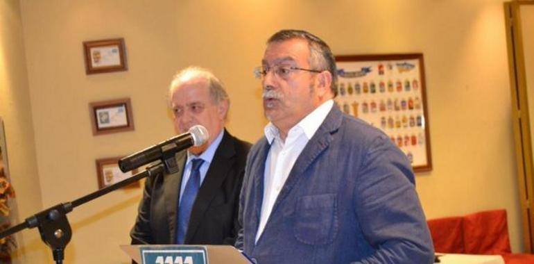 Carlos Cuesta rinde homenaje en el Lóriga a la menestra