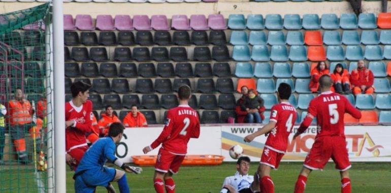 El Sporting B se estrena con una derrota