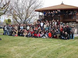 Trevín recibe a una treintena de jóvenes mexicanos dentro del programa 'Así es Asturias'